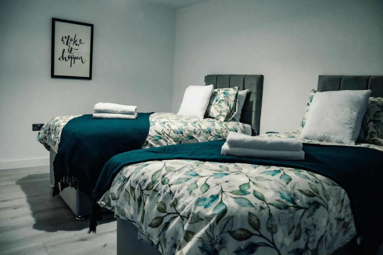 Apartment Bv Comfy Basement At Conditioning House Bradford (West Yorkshire)