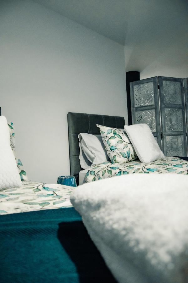 Bv Comfy Basement At Conditioning House Apartment *